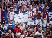 英雄联盟总决赛-包含拉脱维亚足协举办足球节日，吸引众多球迷的词条