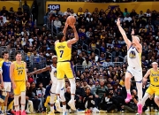 英雄联盟总决赛时间-湖人外线稳定投篮，取得连胜