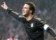 英雄联盟总决赛时间-双线狂飙，F1巴林揭幕战与CBA赛场上的速度与激情