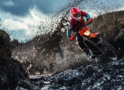 LOL决赛-冰岛之梦与金色觉醒，当拜仁铁骑遇上莱奥的封神之夜