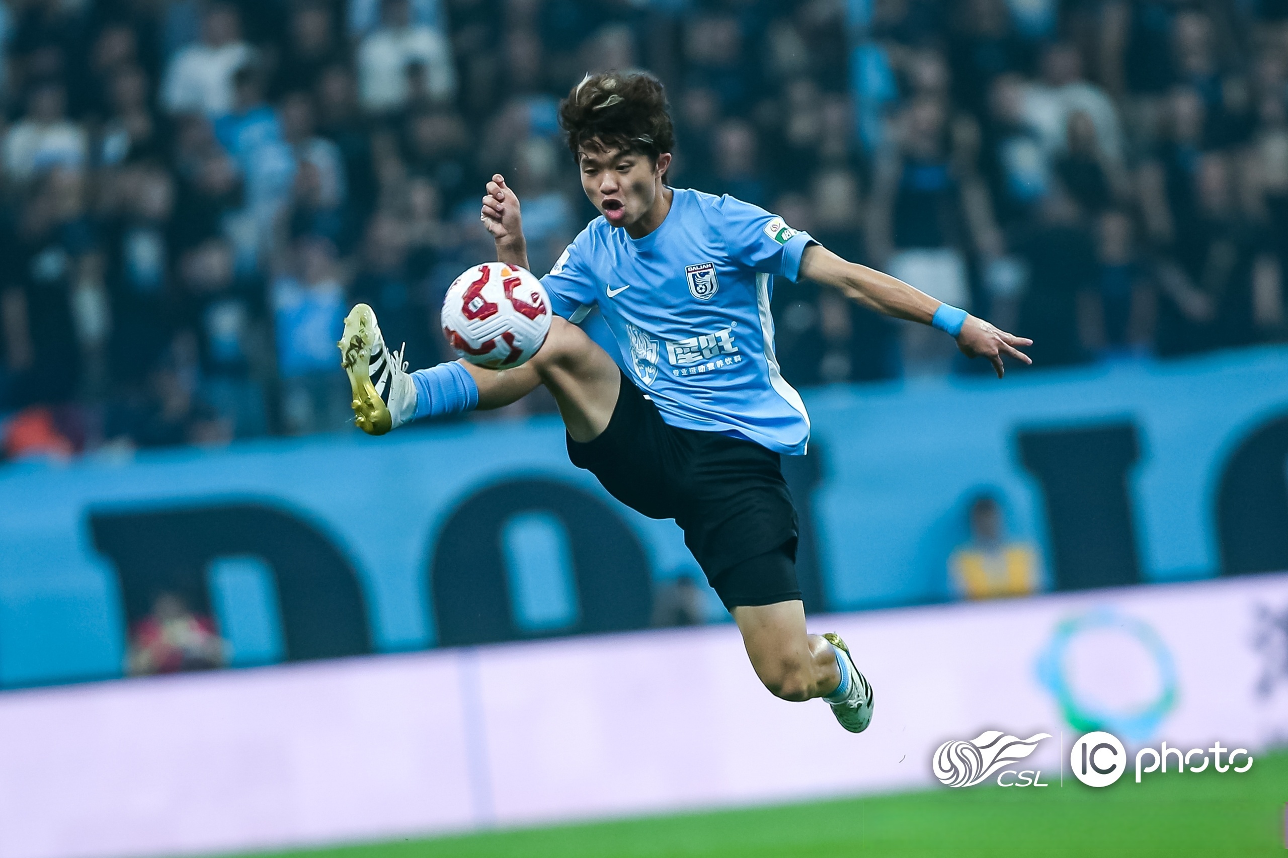 关于超级联赛最新战报：大连一方胜出排名的信息