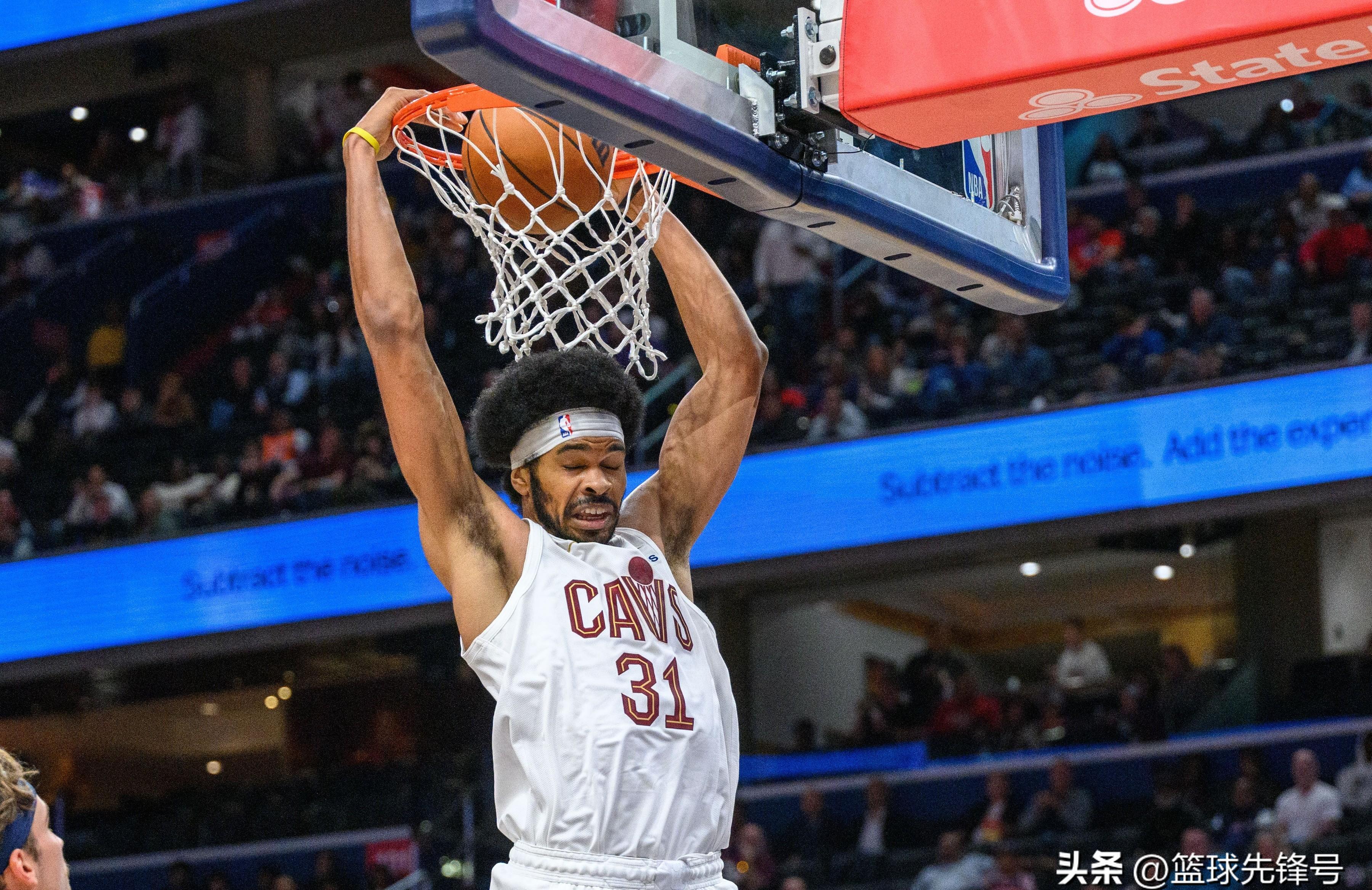 关于血战深夜：NBA激烈对决燃烧全场的信息