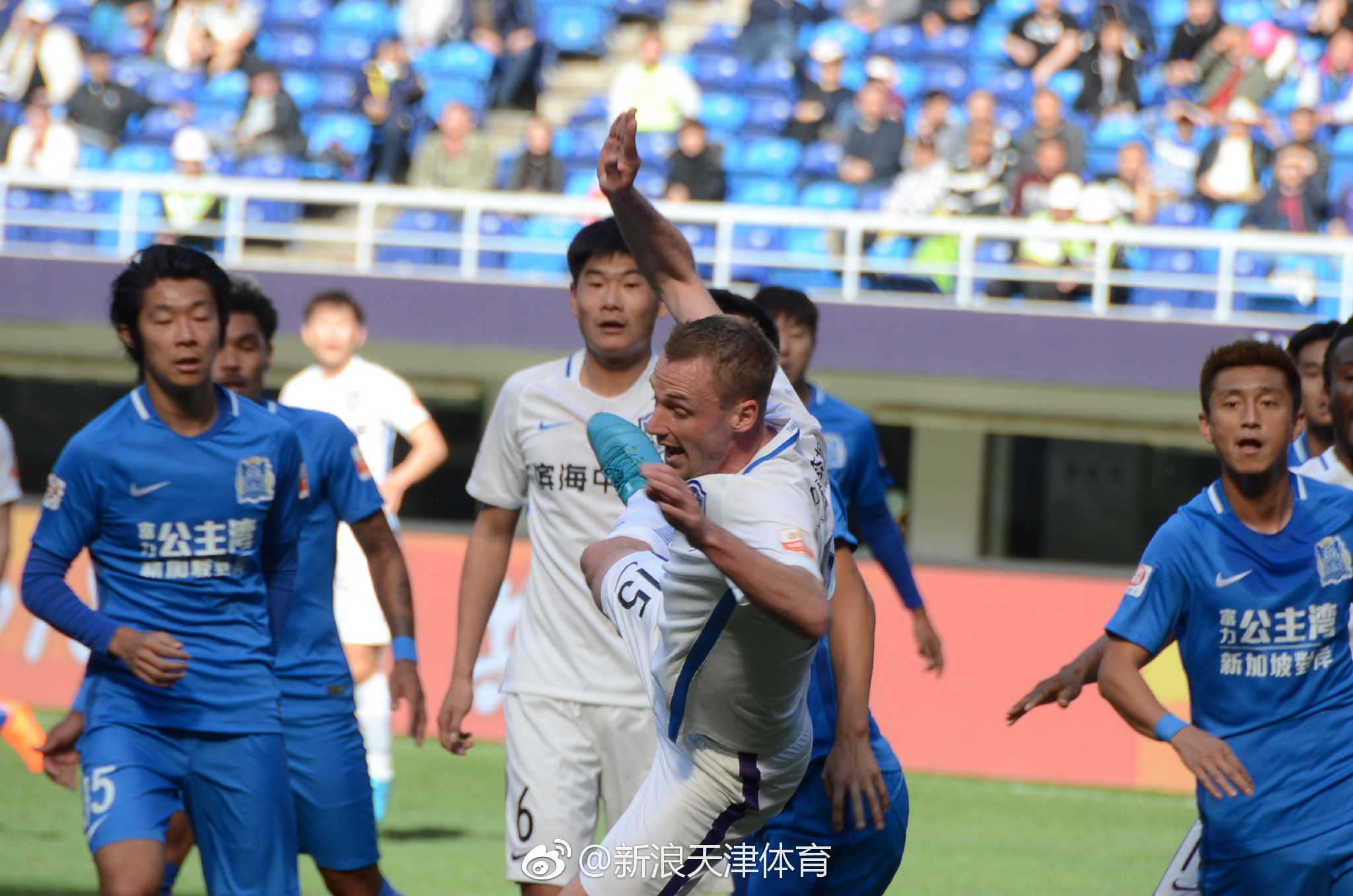 天津泰达与广州富力的激烈对决的简单介绍 天津泰达与广州富力的激烈对决的简单介绍