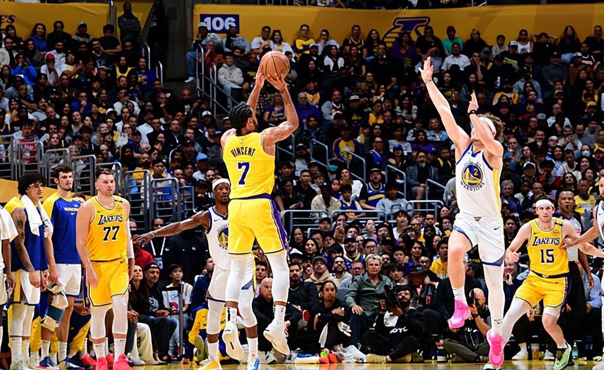 湖人外线稳定投篮，取得连胜