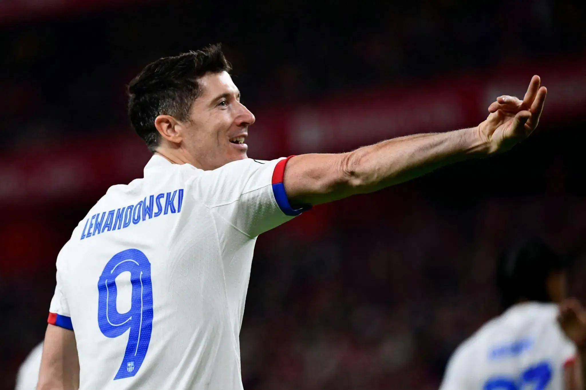 威廉姆斯鏖战阿斯顿马丁,皮亚斯特里状态火热 威廉姆斯鏖战阿斯顿马丁,皮亚斯特里状态火热