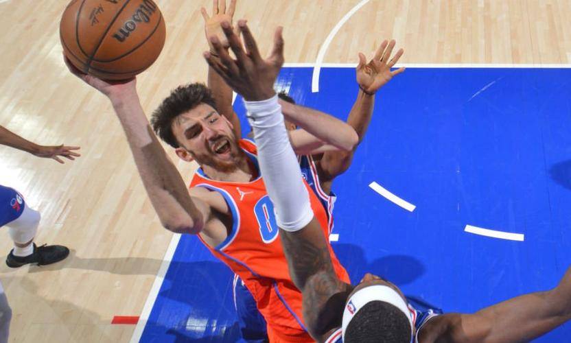 76人力克独行侠,约基奇关键制胜 76人力克独行侠,约基奇关键制胜