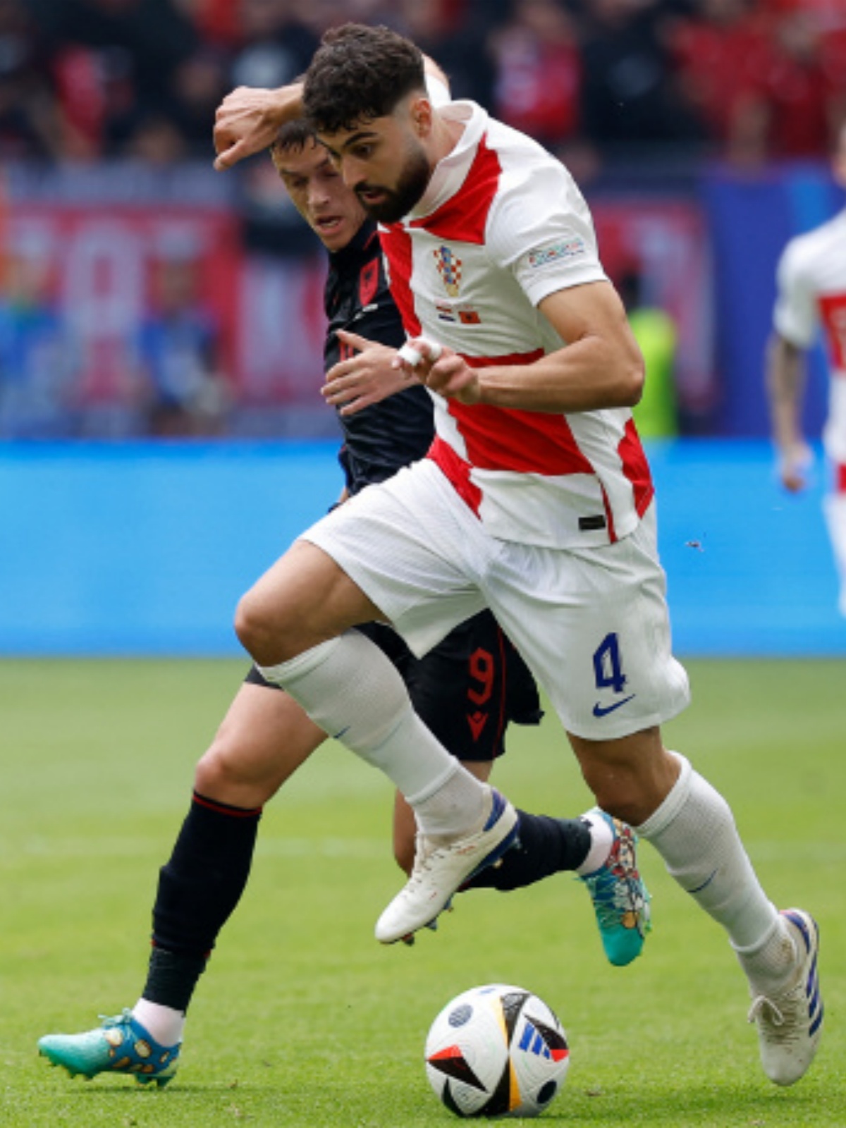 克罗地亚战胜俄罗斯,顺利晋级欧洲杯半决赛 克罗地亚战胜俄罗斯,顺利晋级欧洲杯半决赛