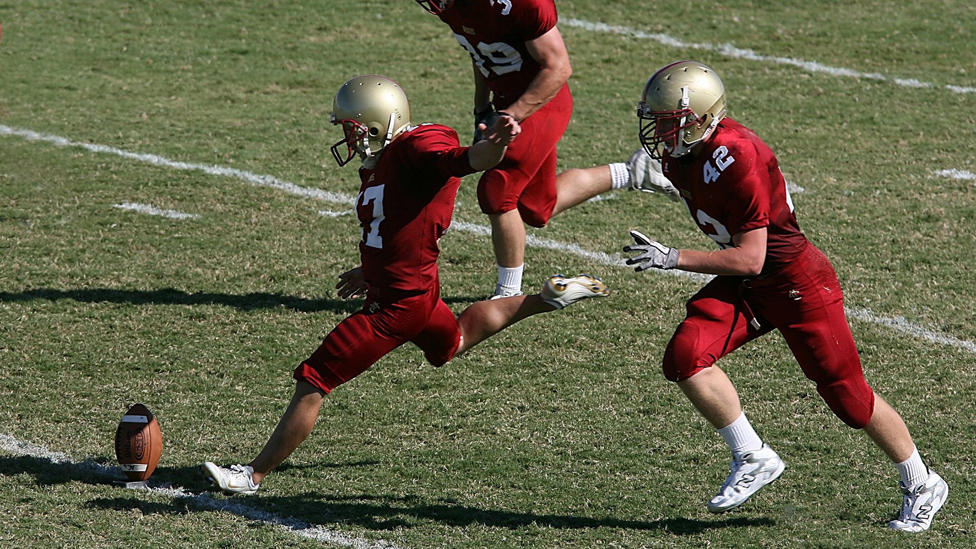 篮球世界的双重魔法,魔术防守锁死雷霆与东契奇欧冠接管比赛