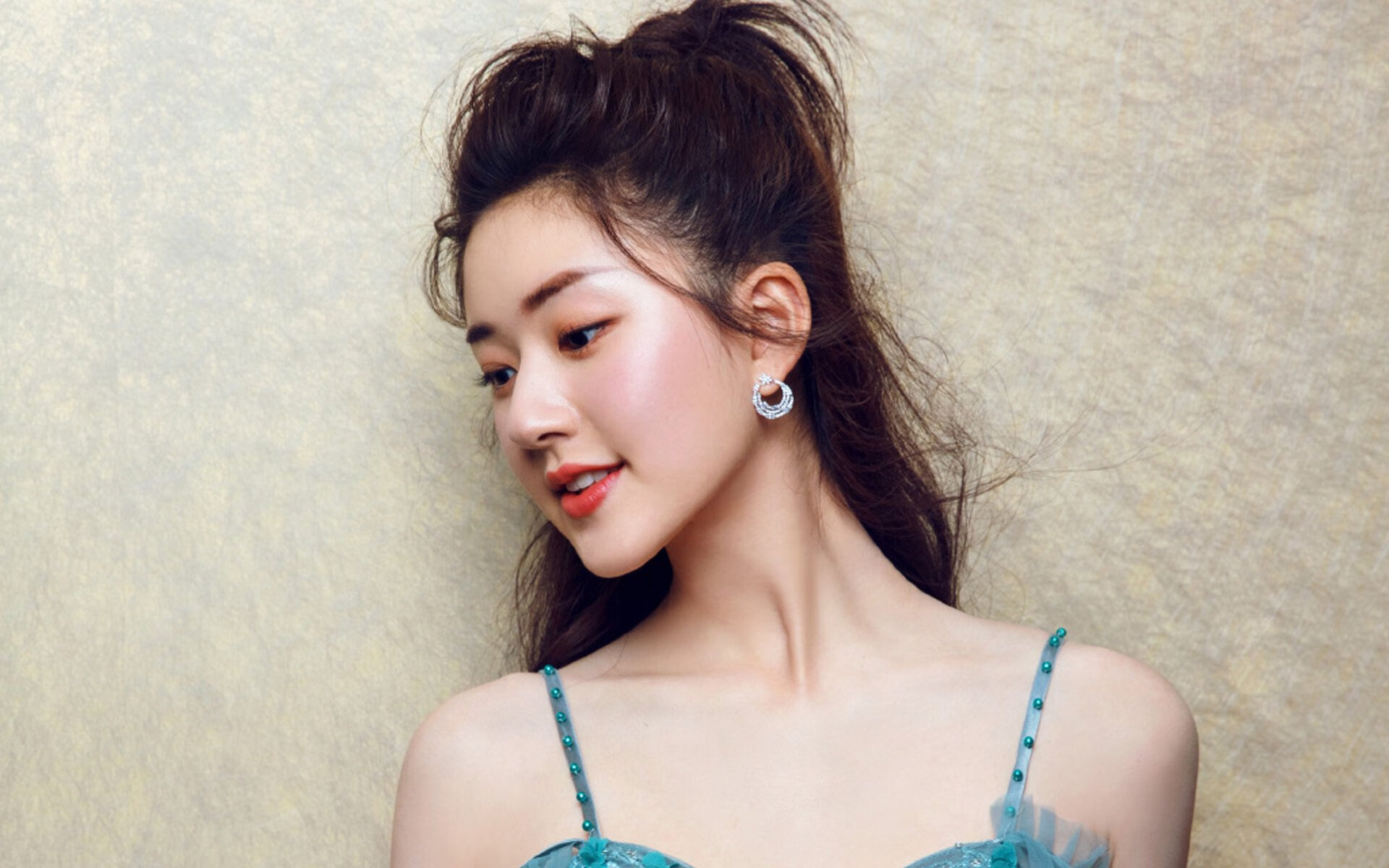 唯一性，哈弗茨在瑞典力克丹麦中的关键时刻连续得分