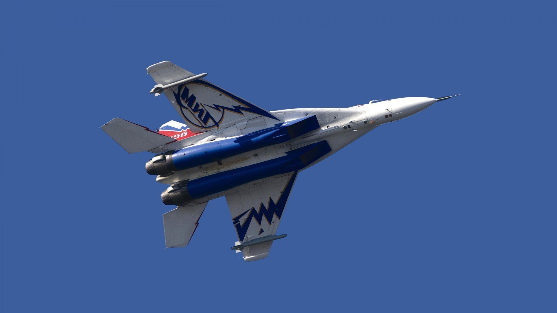 南湾风暴与配角叛乱，当保罗的沉默刀锋撕裂雄鹿金甲