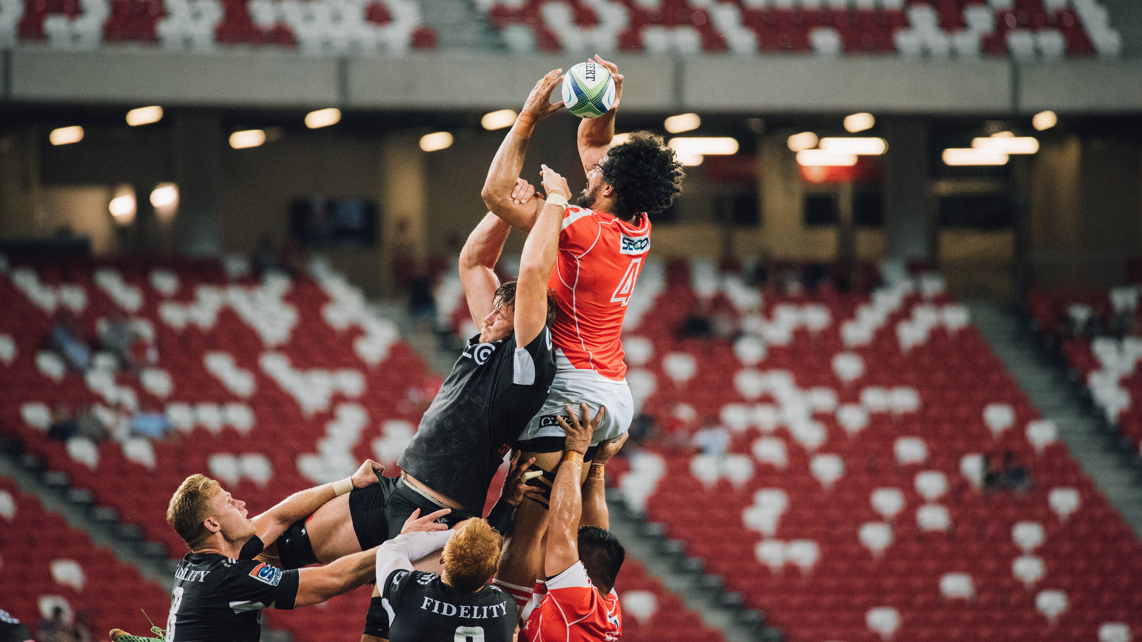 猎鹰掠翡翠岛,当亚特兰大之翼掀翻爱尔兰迷雾,C罗以脊梁扛起破碎的天空